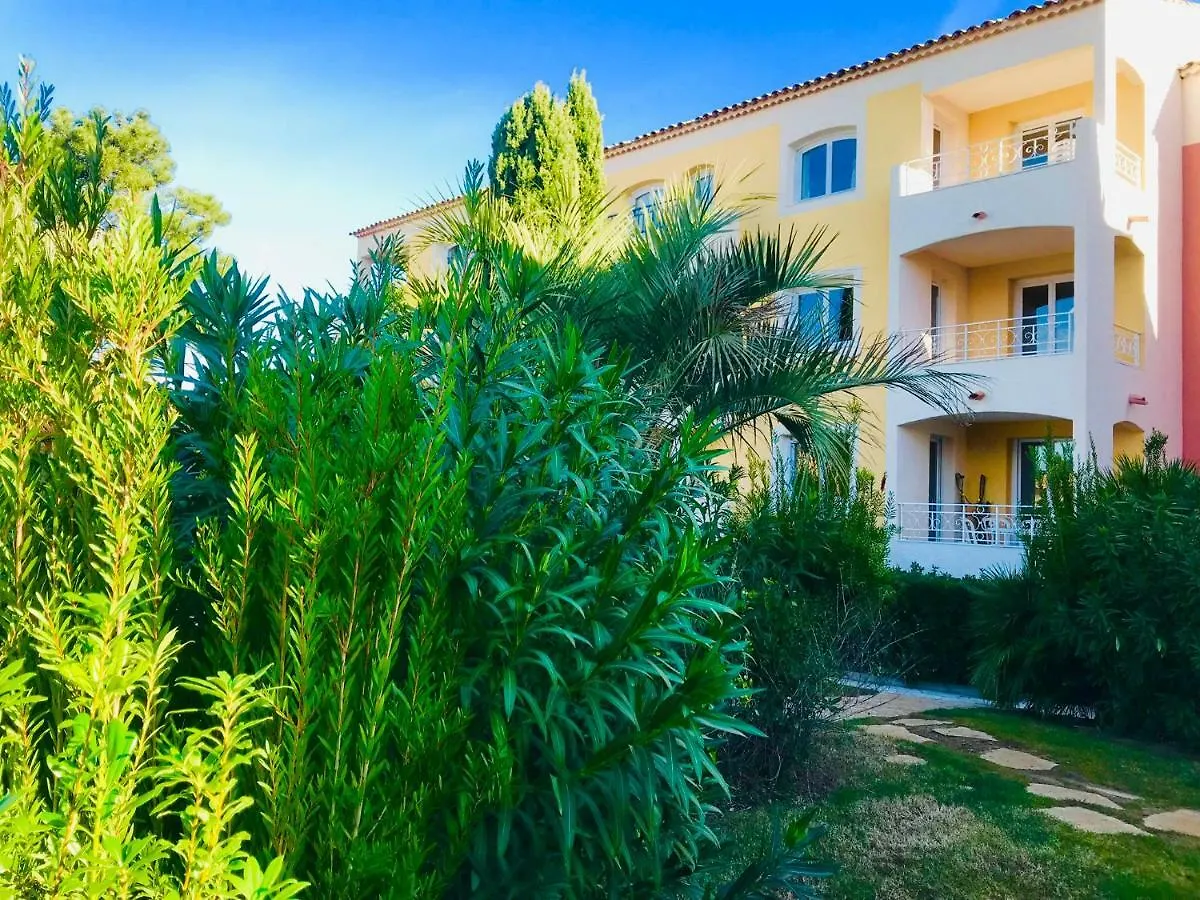 Residence le village Les Issambres 0*,